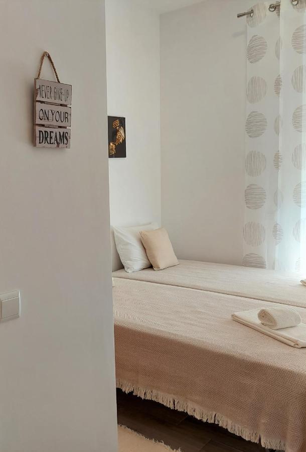 Casa Amarela: Conforto E Localizacao Perfeita! Фару Екстер'єр фото